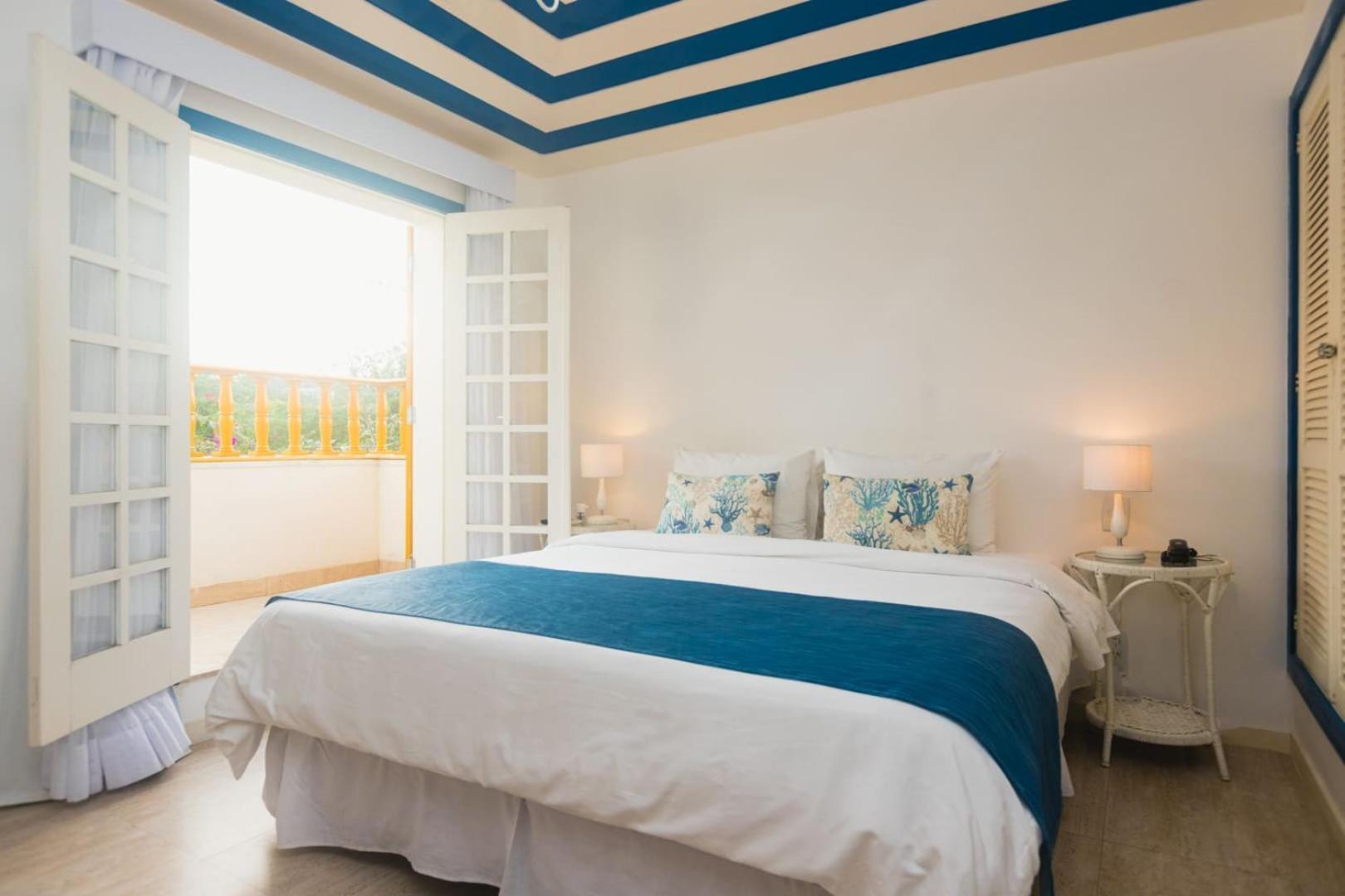 Inn Raphael 3*